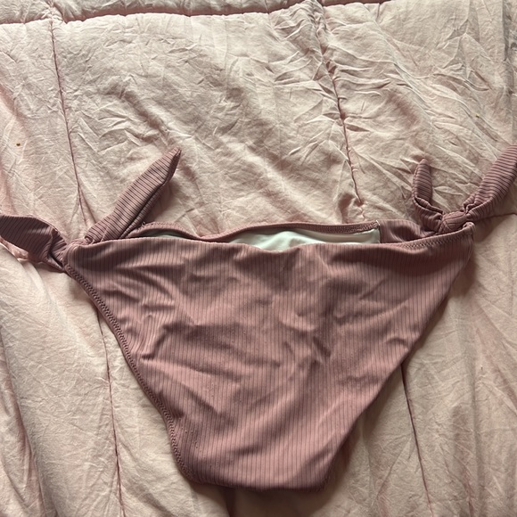 bikini set - Picture 2 of 4